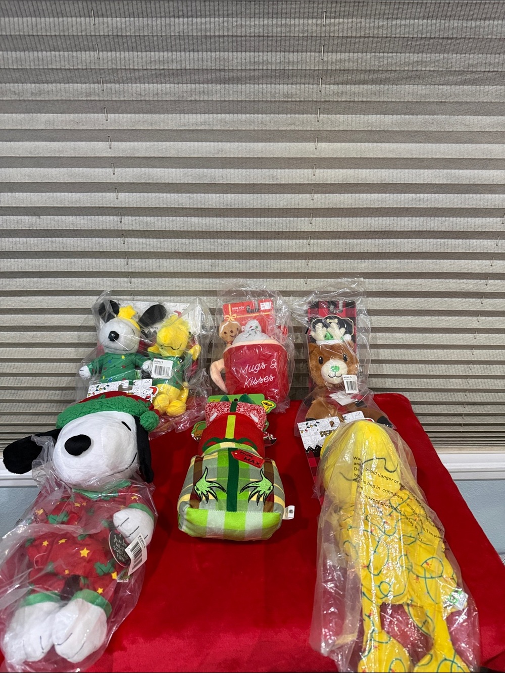 Lot of Assorted Squeaky Plush Dog Toys Set in Red, Green, Yellow, White, Black